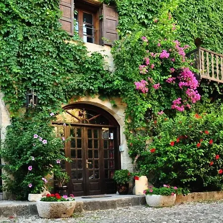 S.nikolis' Historic Boutique 4*