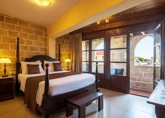 S.nikolis' Historic Boutique 4*