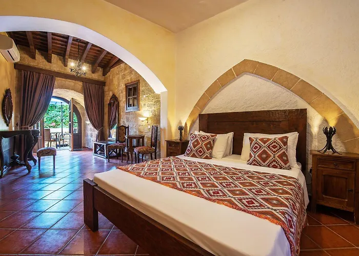 S.nikolis' Historic Boutique 4*