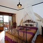S.nikolis' Historic Boutique Hotel 4*