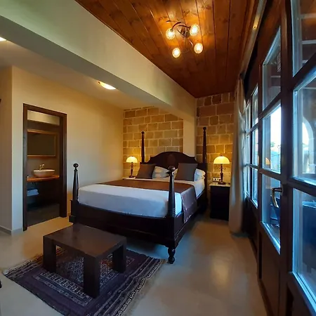 S.nikolis' Historic Boutique Hotel