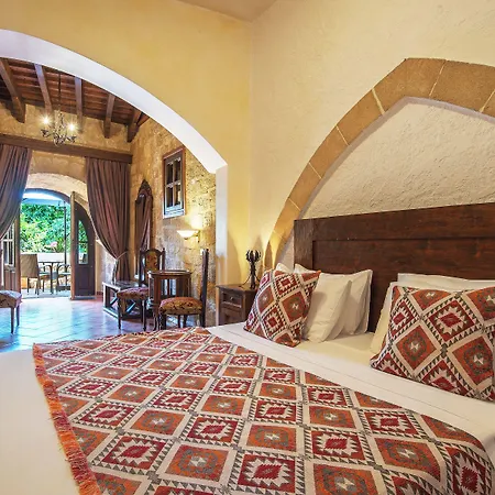S.nikolis' Historic Boutique 4*