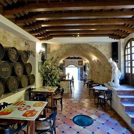 S.nikolis' Historic Boutique