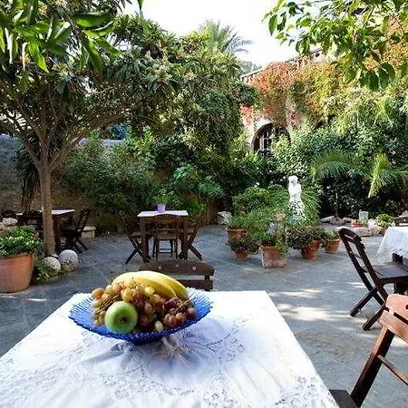 S.nikolis' Historic Boutique Hotel