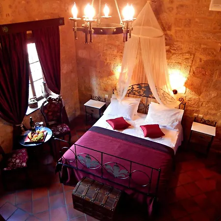 S.nikolis' Historic Boutique Отель 4*