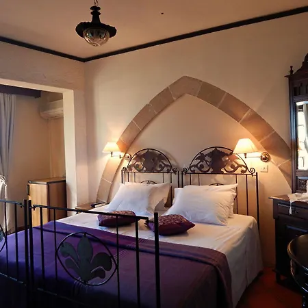 S.nikolis' Historic Boutique Отель 4*