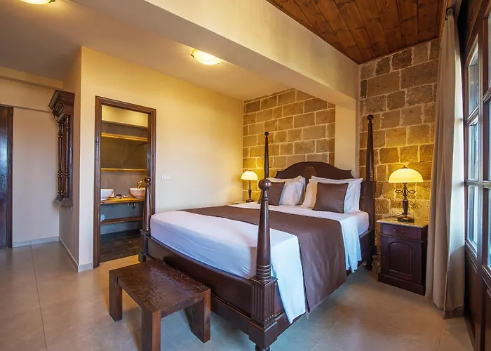 S.nikolis' Historic Boutique