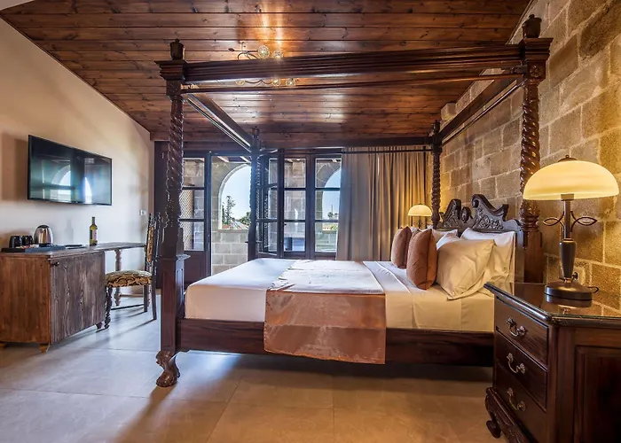 S.nikolis' Historic Boutique Otel 4*