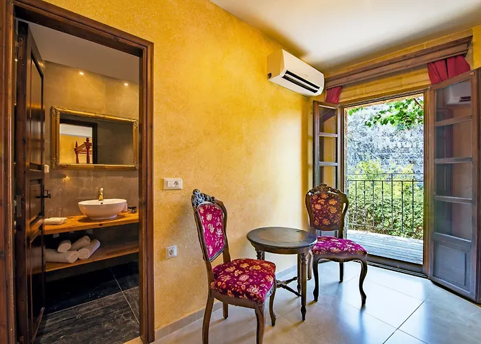 S.nikolis' Historic Boutique Rhodes City