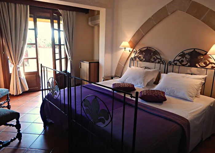 S.nikolis' Historic Boutique 4*