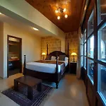 S.nikolis' Historic Boutique Hotel