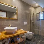 S.nikolis' Historic Boutique Hotel
