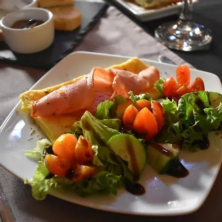 S.nikolis' Historic Boutique